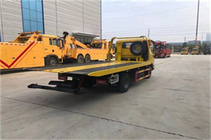 嘉荫非事故拖车