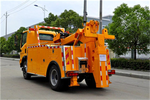 嘉荫高速路拖车费